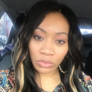 Meet your Posher, Gloria